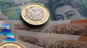 ارتفاع جديد للجنيه الإسترليني مقابل الجنيه المصري في تعاملات الأربعاء